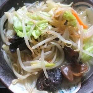 おうちで手軽に野菜たっぷりタンメン☆